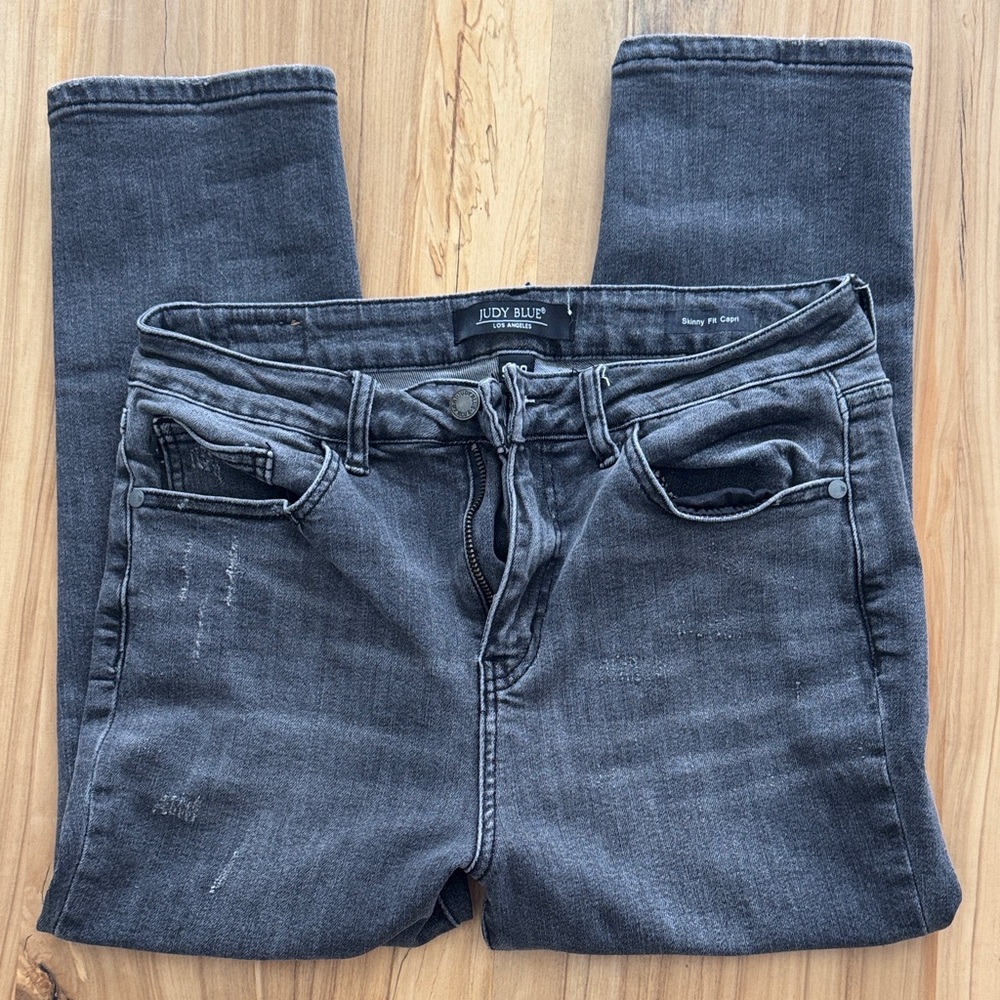 Judy Blue Women's Dark Gray Skinny Capris Size 9/29